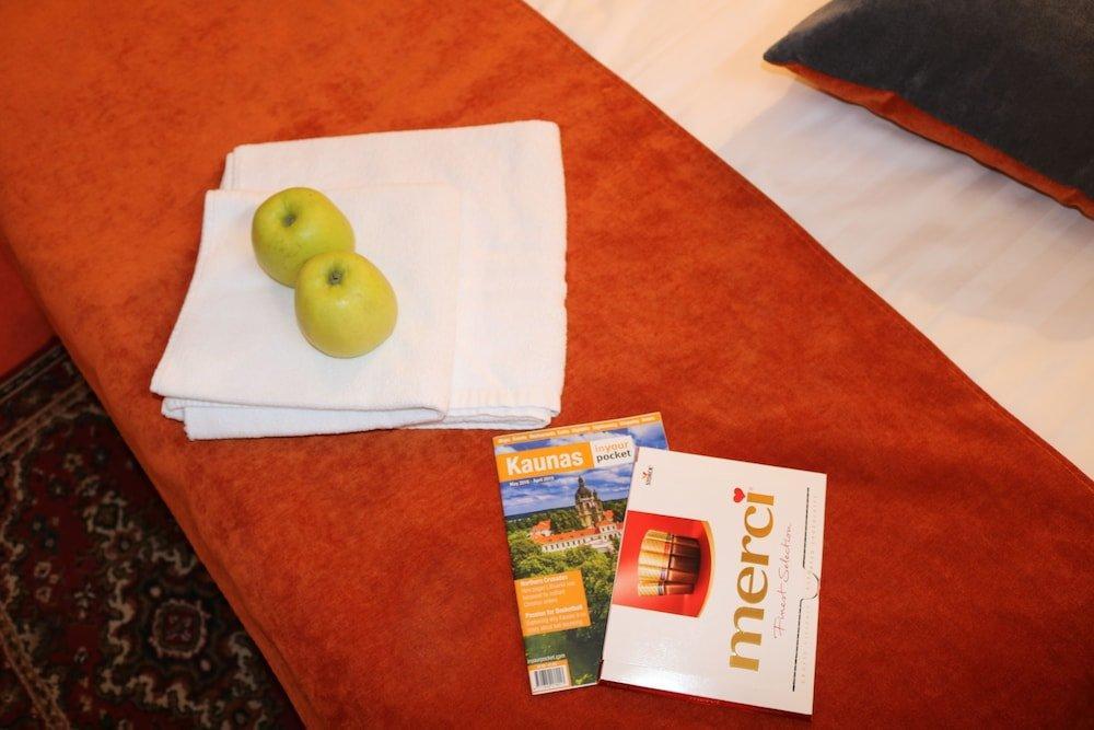 Apple Economy 2* Kaunas