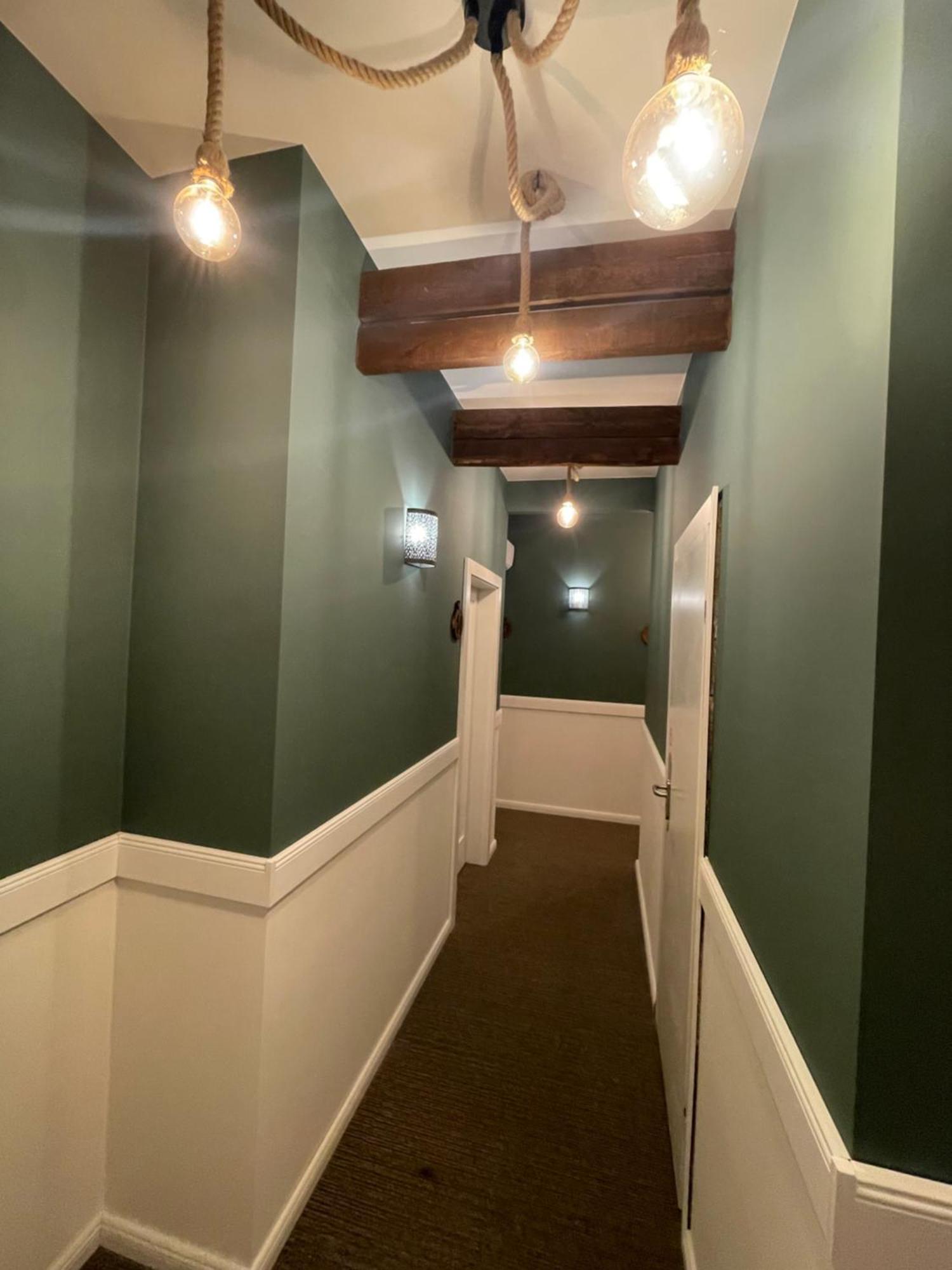 Apple Economy Hotel 2*