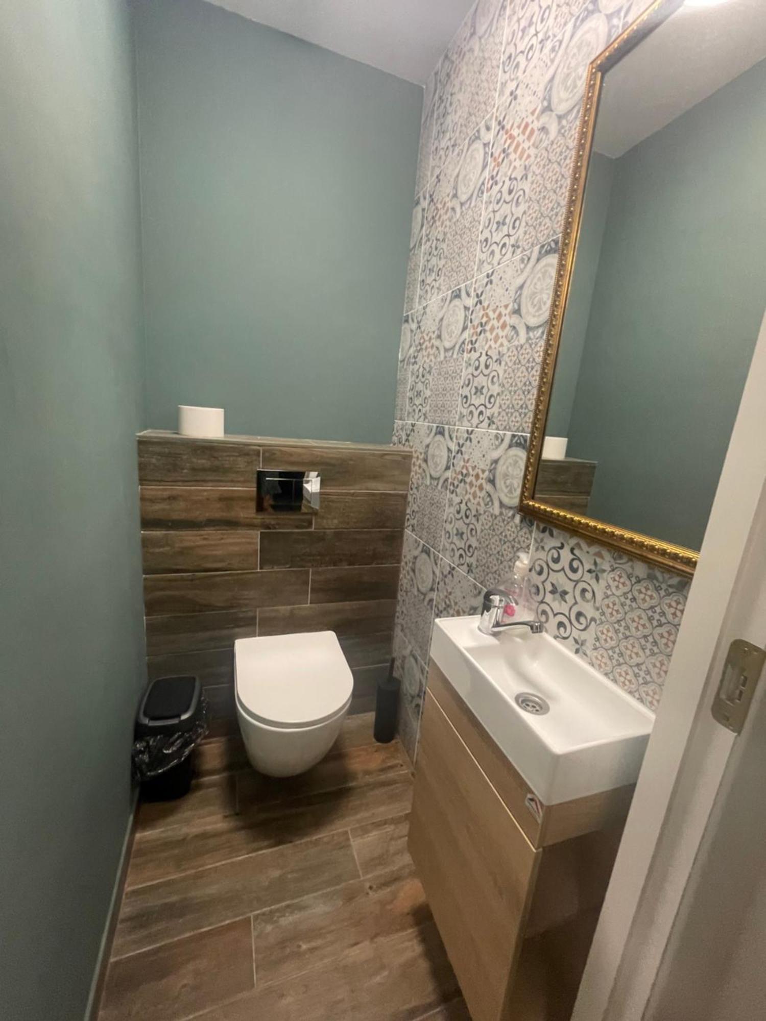 Apple Economy Hotel Kaunas